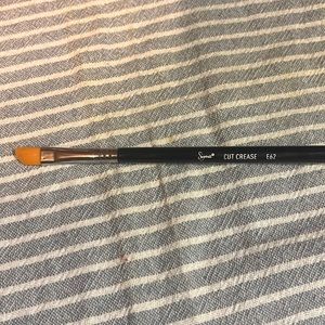 Slightly used Sigma Beauty Cut Crease Brush E62